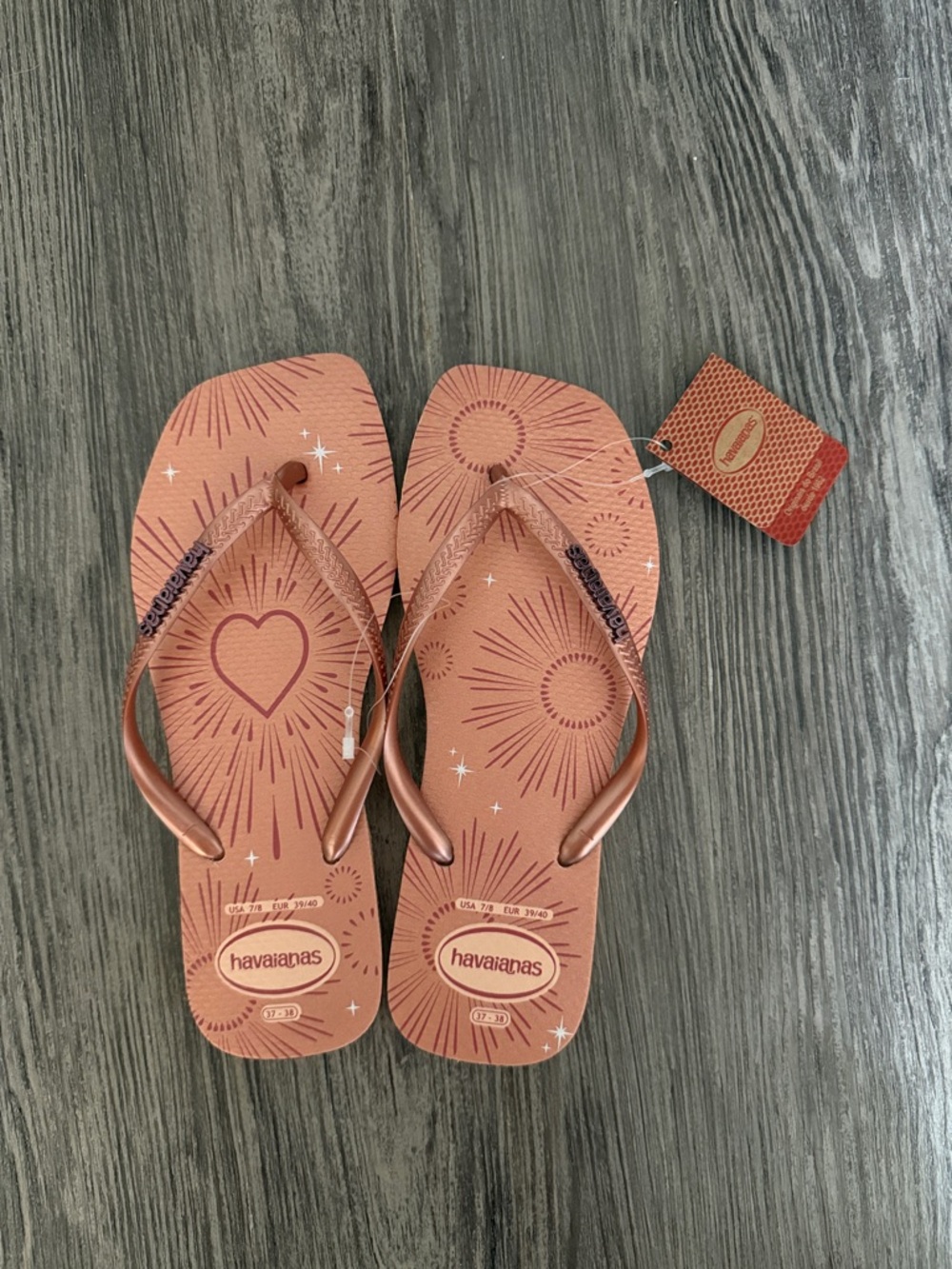 Havaianas Rose Gold Sunburst Heart Flip Flops